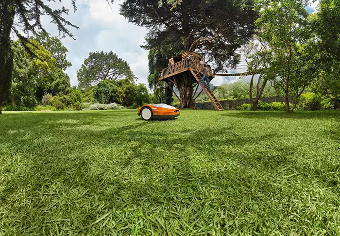 Der STIHL iMOW Mähroboter RMI 632 STIHL iMow Mähroboter RMI 632
